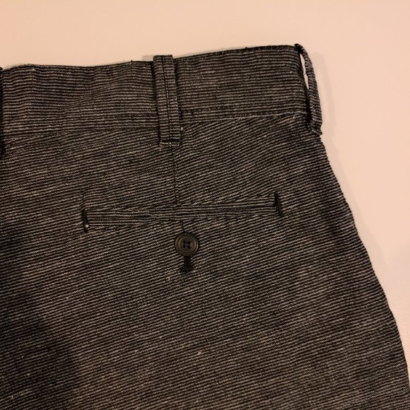 Express Men's 30" Classic Fit Linen Blend Flat Front Shorts - Picture 9 of 16